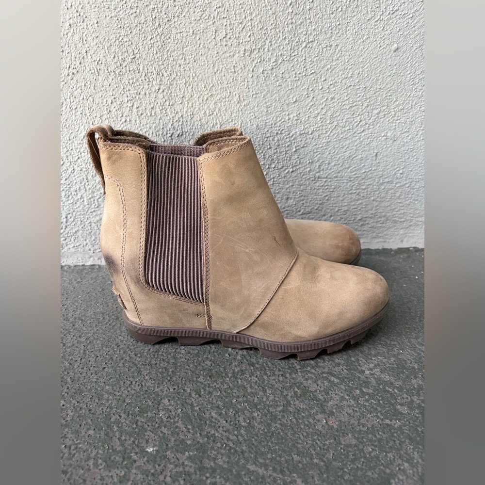 Sorel Joan of Arctic Wedge Boots Outdoor Gorpcore Chelsea Boot Sz 10.5